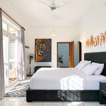 Hilda'S Homestay Diani Beach Exterior photo
