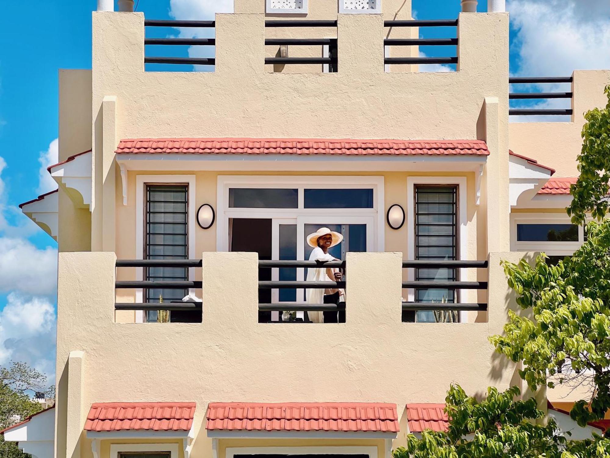 Hilda'S Homestay Diani Beach Exterior photo