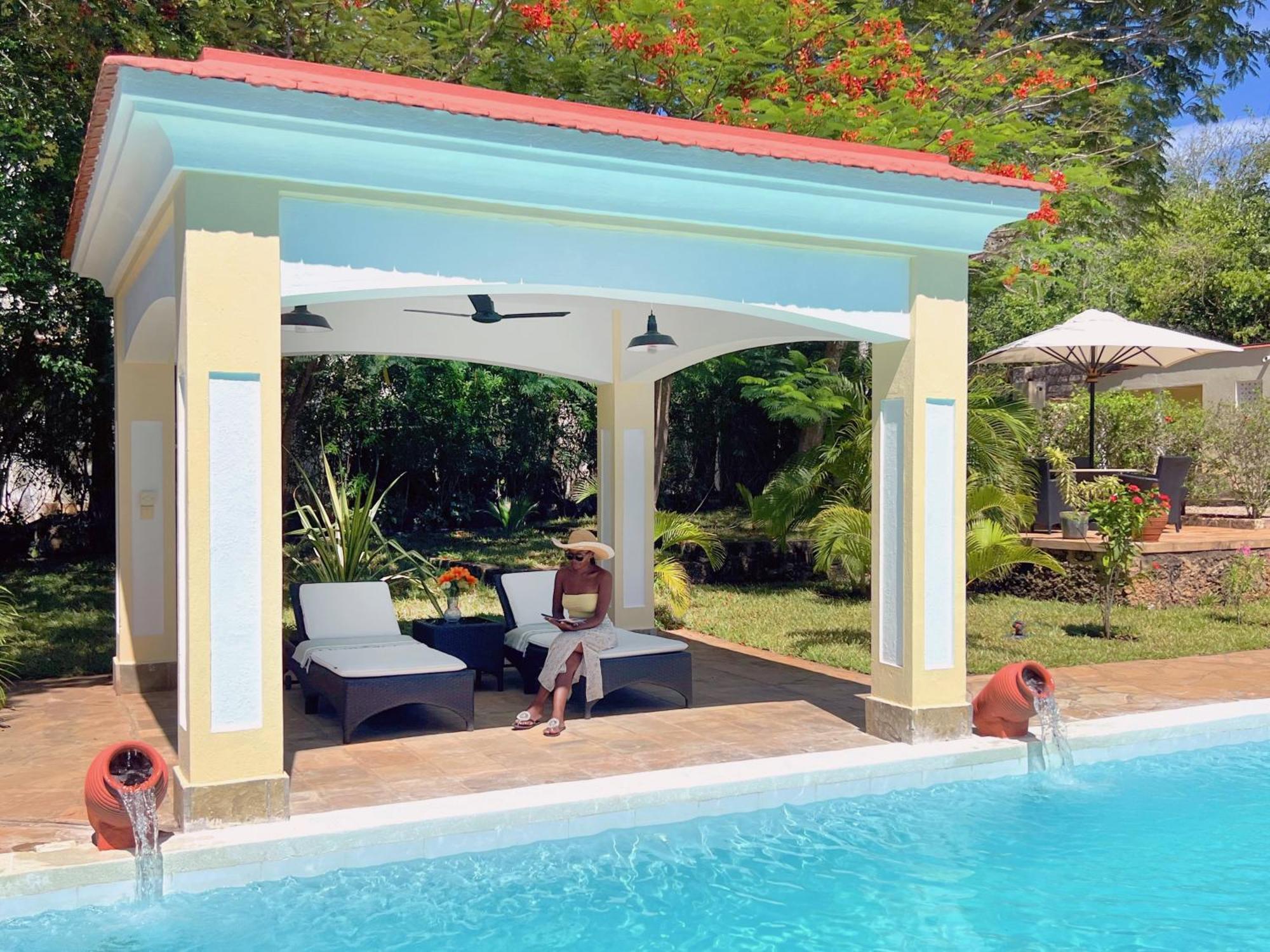 Hilda'S Homestay Diani Beach Exterior photo